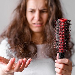 Causes of Hair Loss in Women According to Their Age